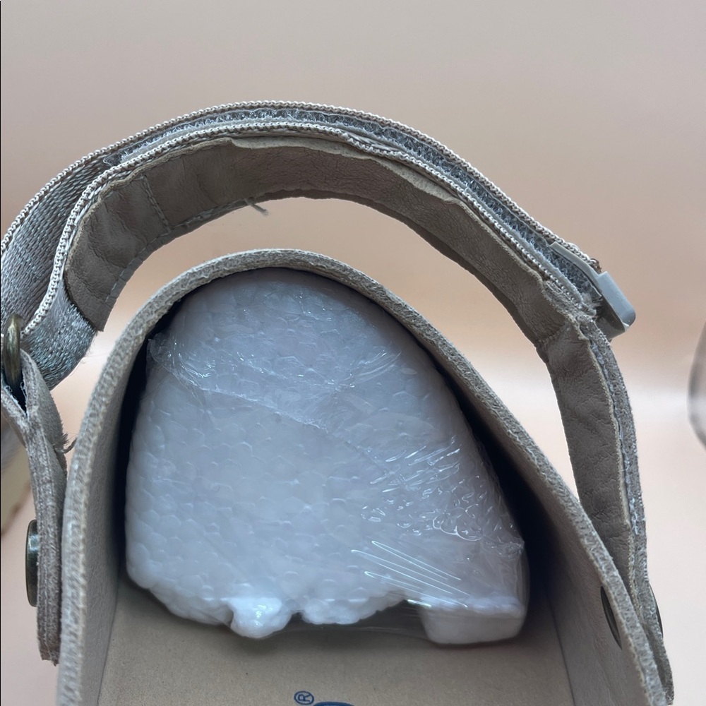 EVELLYHOOTD Taupe Suede 2401 2‑in‑1 Strap Clogs EU  Casual Shoes - Picture 6 of 11